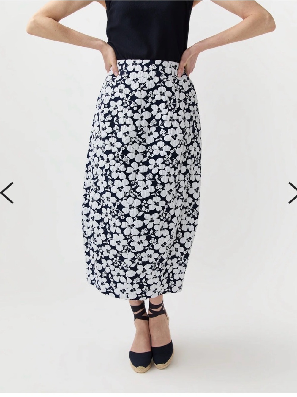 Ann Mashburn  Midi Skirt Navy & White Beautiful Brand new.Size S CURRENT Skirt